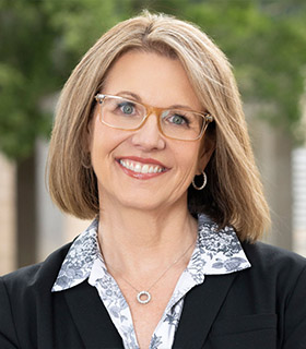 Photo of Dr. Amy Bosley
