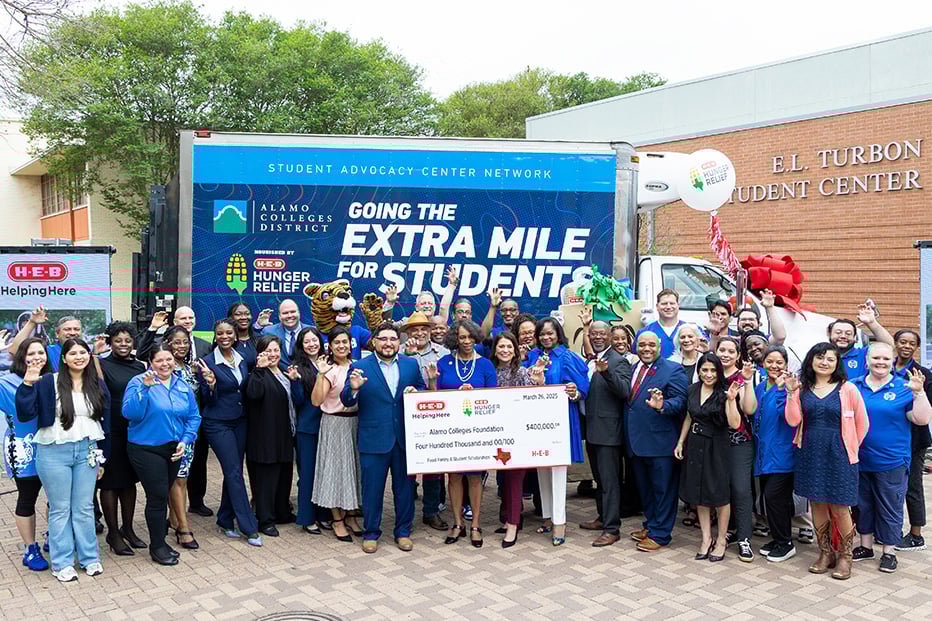 HEB-News Feature 932x621.jpg