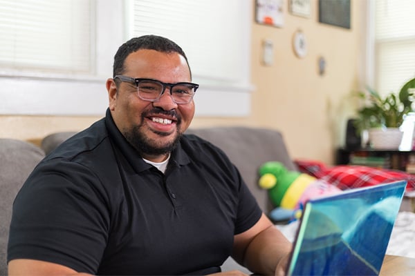 Photo of AlamoONLINE student ambassador