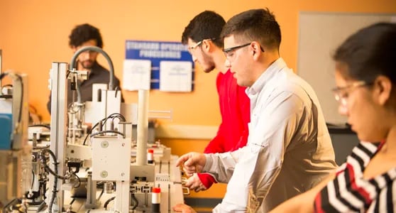 Students in a lab class