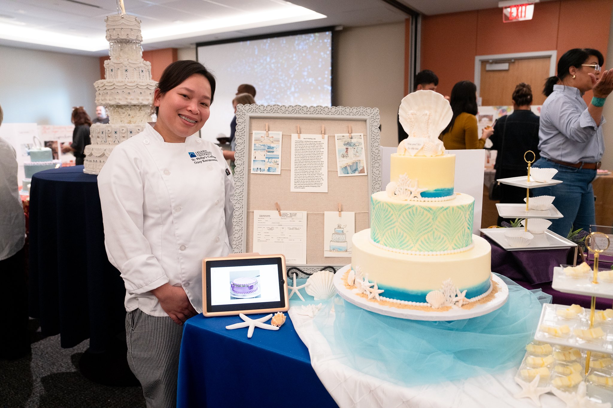 042324 Wedding Cake Showcase-066.jpg