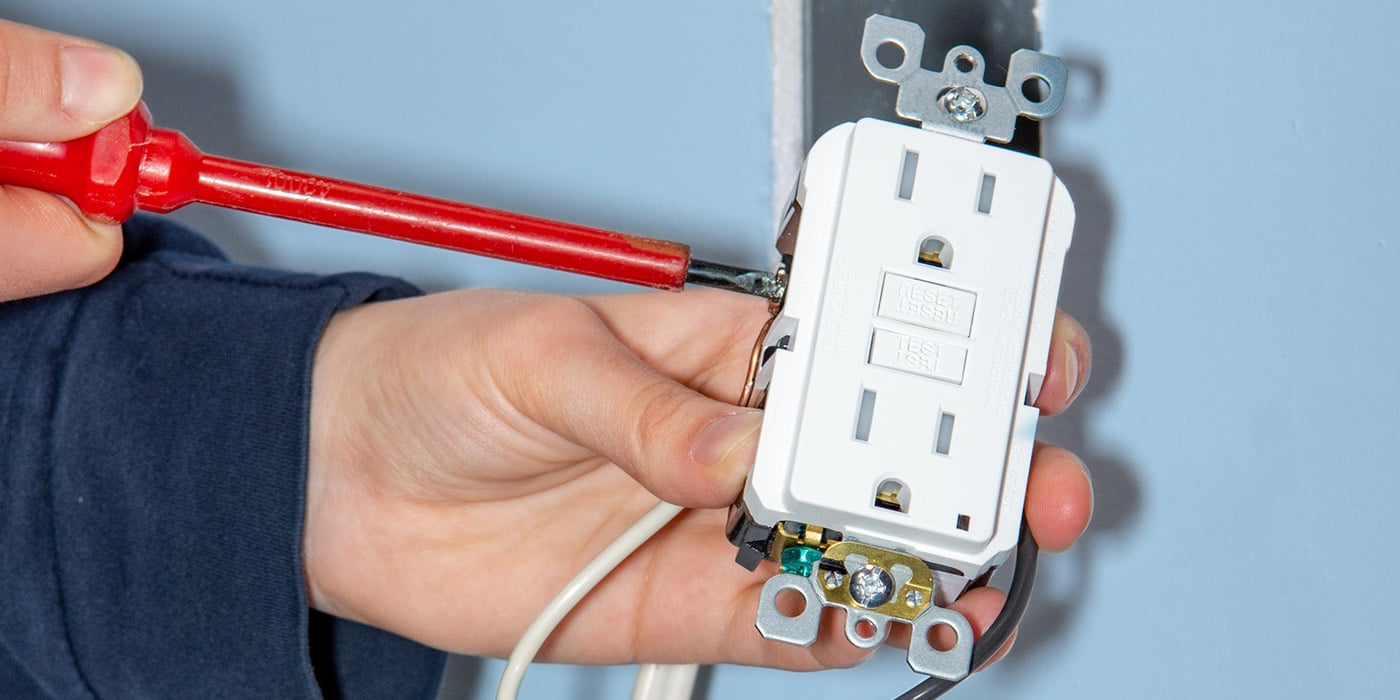GES789_Residential-Electrician_1400x700.jpg