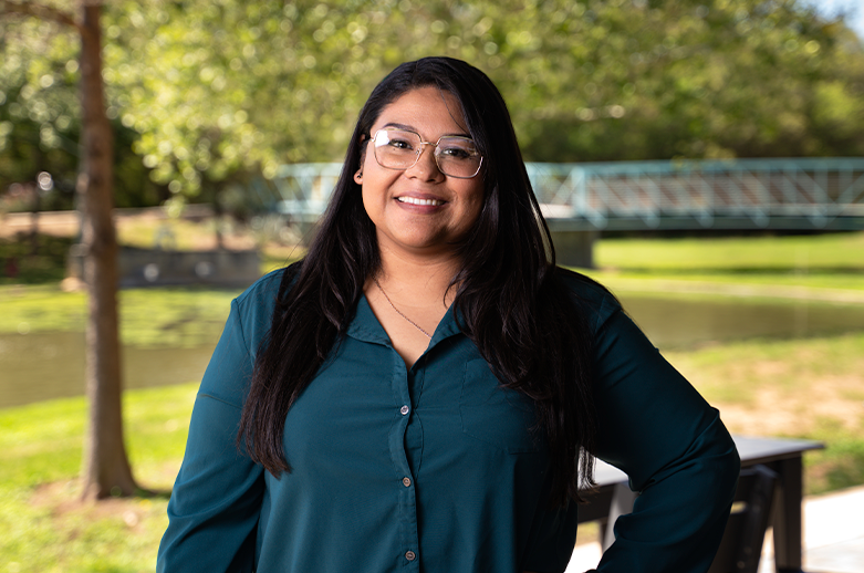 Photo of Alamo Online female student ambassador