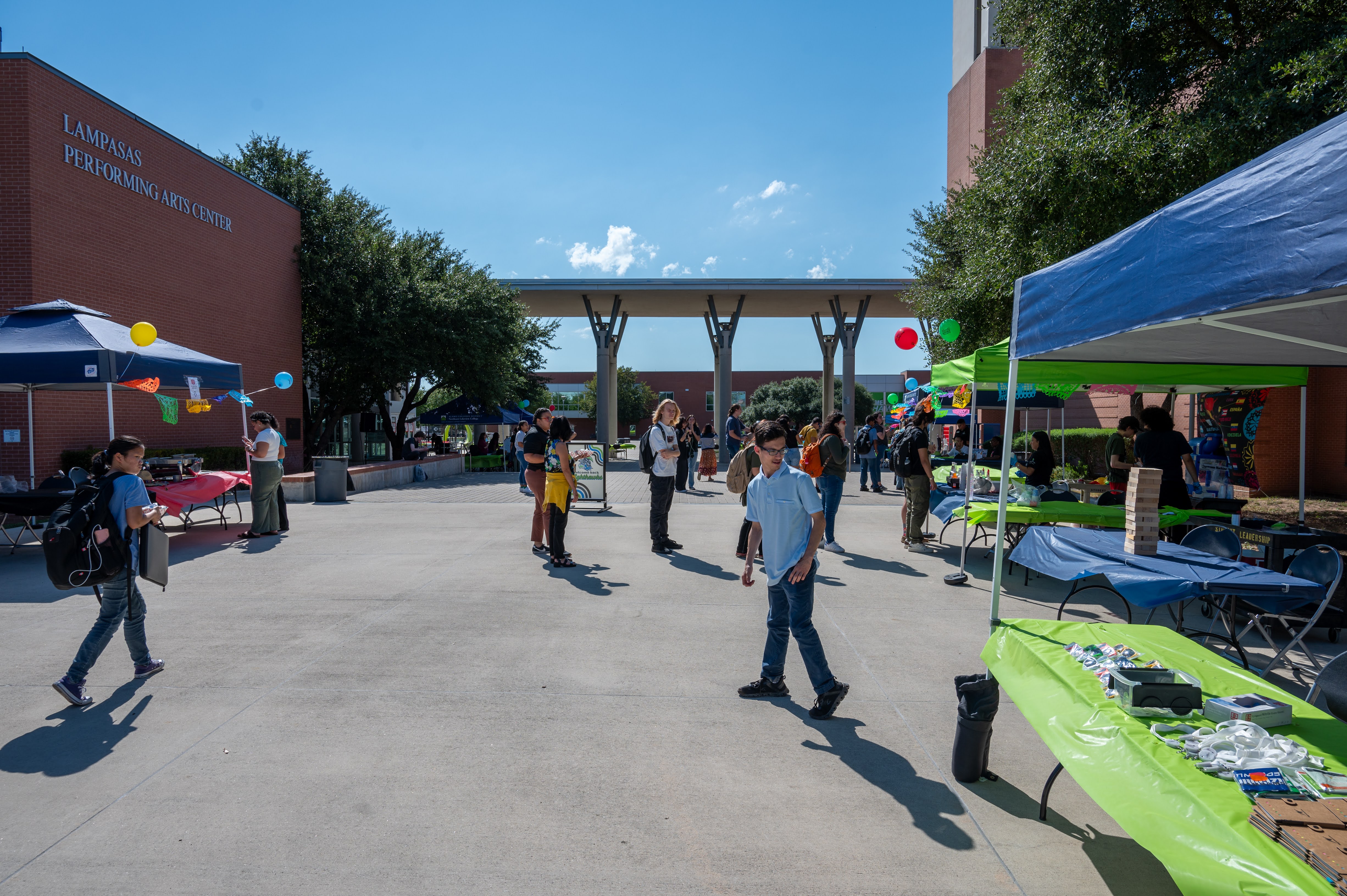 Plaza - Event DSC_3131.png